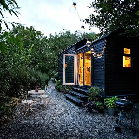 Fleur De Grog - Shepherds Hut Apartment